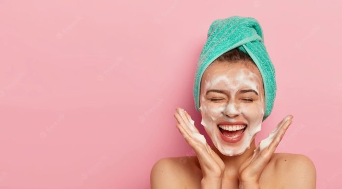 5 Questions to Ask Yourself Before Buying Your Next Face Wash Face wash